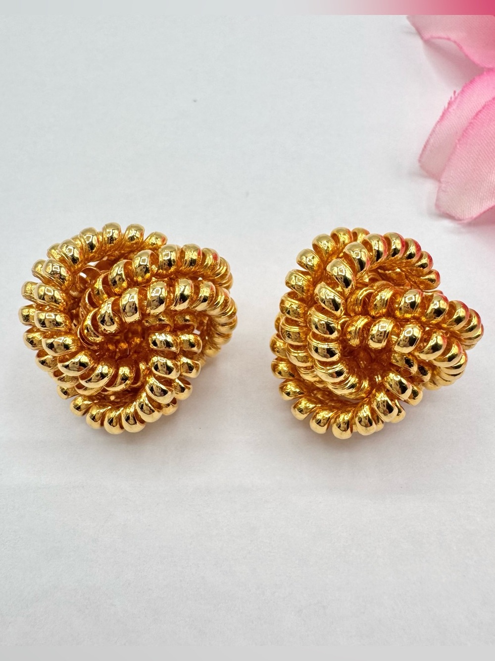 Vintage Chunky Coiled Yarn Ball Stud Earrings In Gold Tone 80s Big Bold Classic